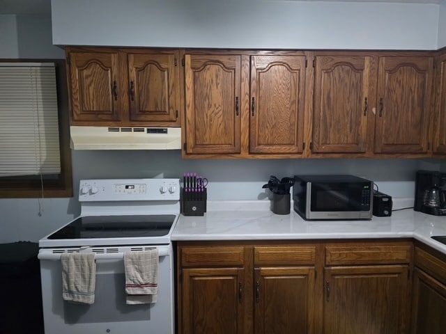 Kitchen - 489 Eisenhower St