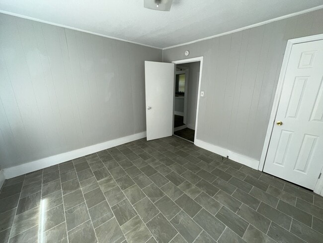 Building Photo - 3755 Newman Ave