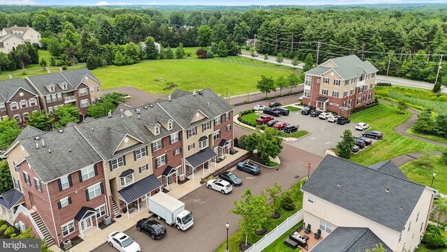 Building Photo - 3854 Ashland Dr