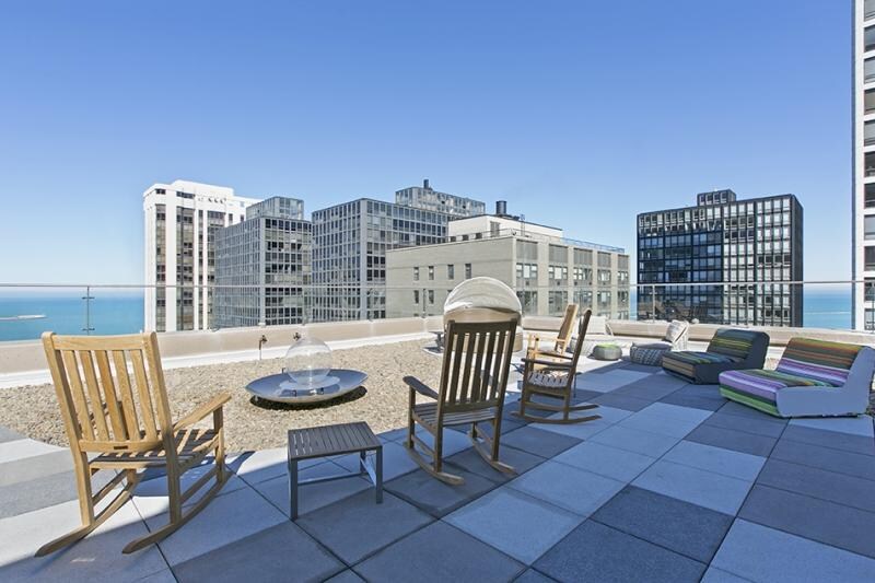 Building Photo - 855 N Dewitt Pl