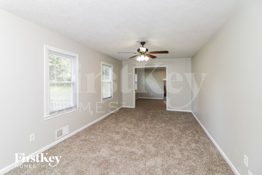 Building Photo - 4007 Wells Cir