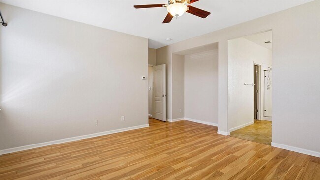 Building Photo - ADORABLE 4 BED/2.5 BATH TOWNHOME WITH CORNER LOT AND LARGE FENCED REAR YARD WITH PATIO