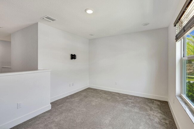 Building Photo - 229 Preserve Trl S