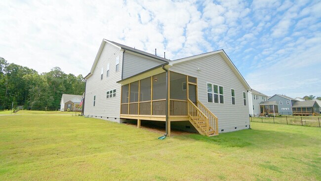 Building Photo - 329 Sparrow Rdg Dr