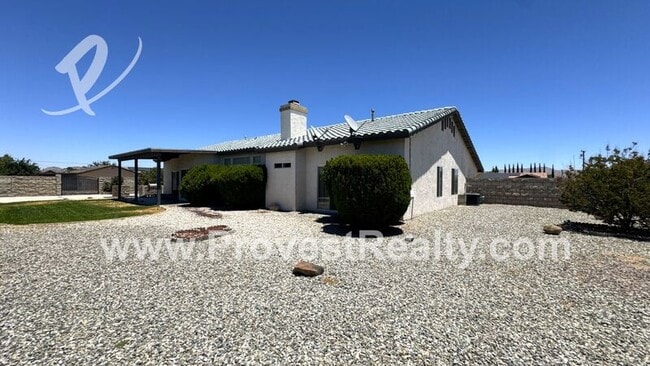 Building Photo - 13858 Rincon Rd