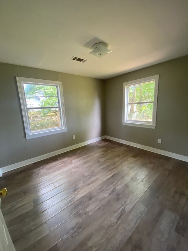 Building Photo - 4313 Spradling Ave
