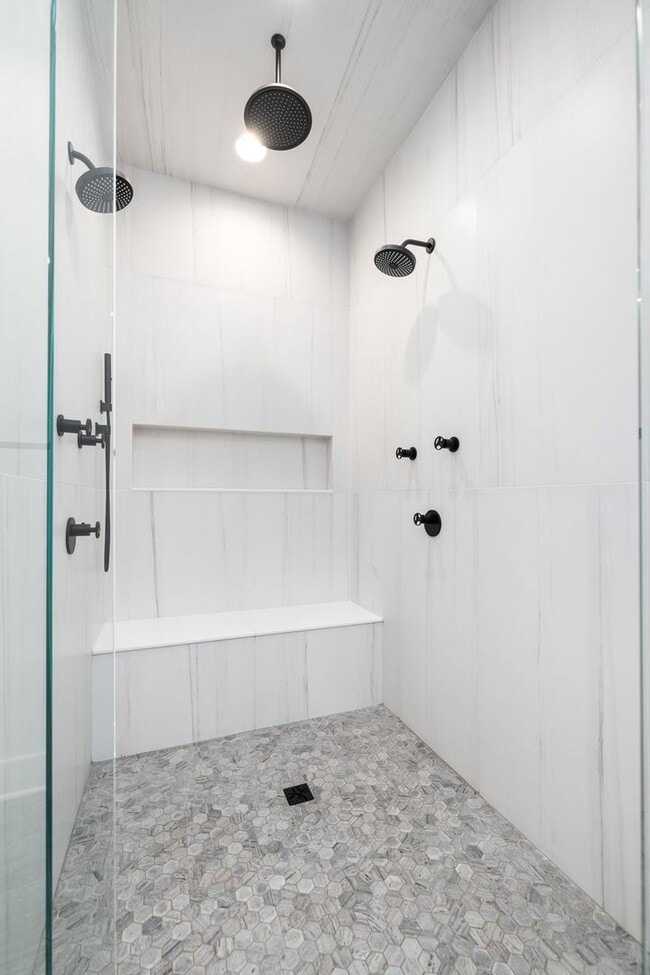 Building Photo - Located in the gated Valhalla community in Brentwood