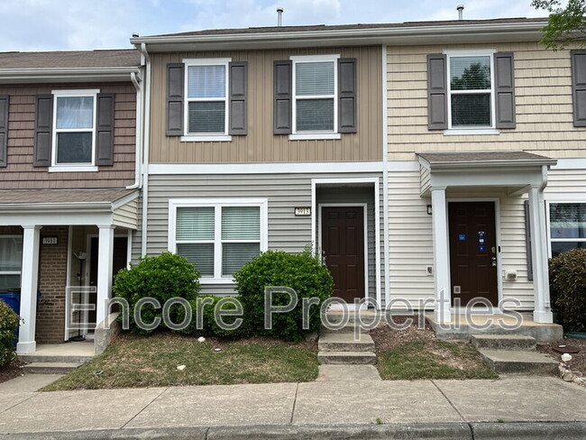 Primary Photo - 3913 Swinton St