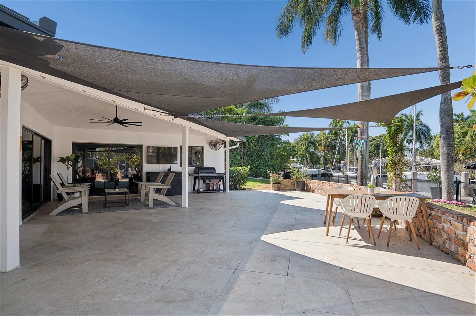 Building Photo - 600 SW 8th Ter