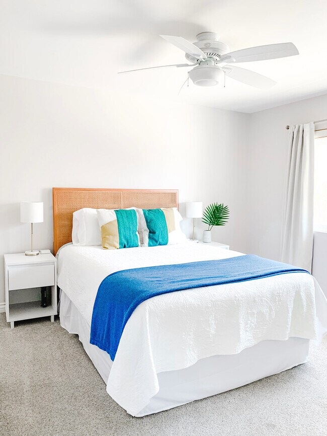 Building Photo - 3080 Lincoln St