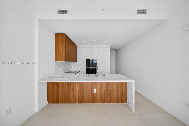 Building Photo - 1400 Biscayne Blvd