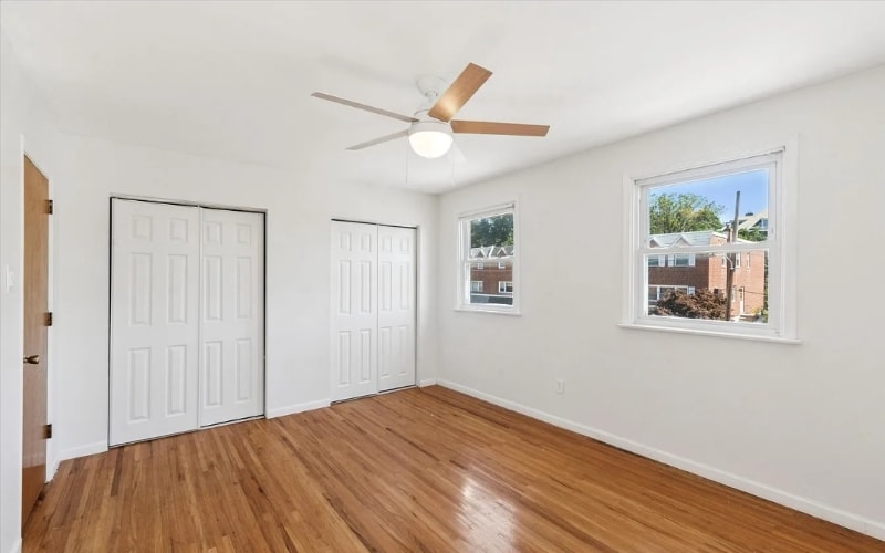 Building Photo - 7504 Valley Ave