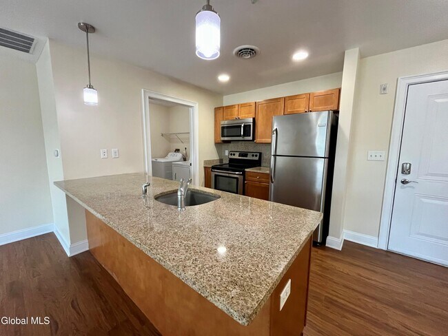 Building Photo - 60 Weibel Ave