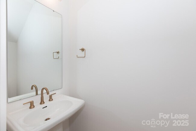 Building Photo - 505 Bowman Rd