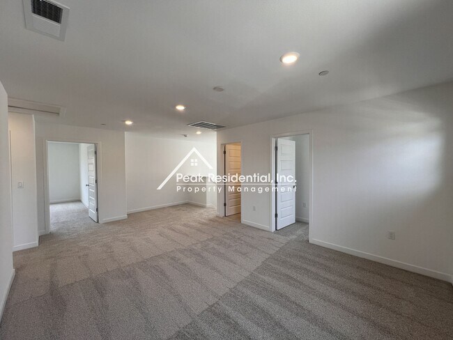 Building Photo - 12632 Hereford Ave