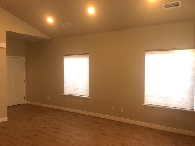 Building Photo - Single Story NW Reno House - Built 2018