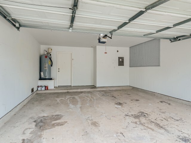 Building Photo - 11114 Dewberry Field