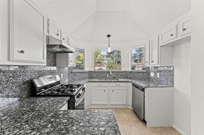 Building Photo - 22935 Sherioaks Ln