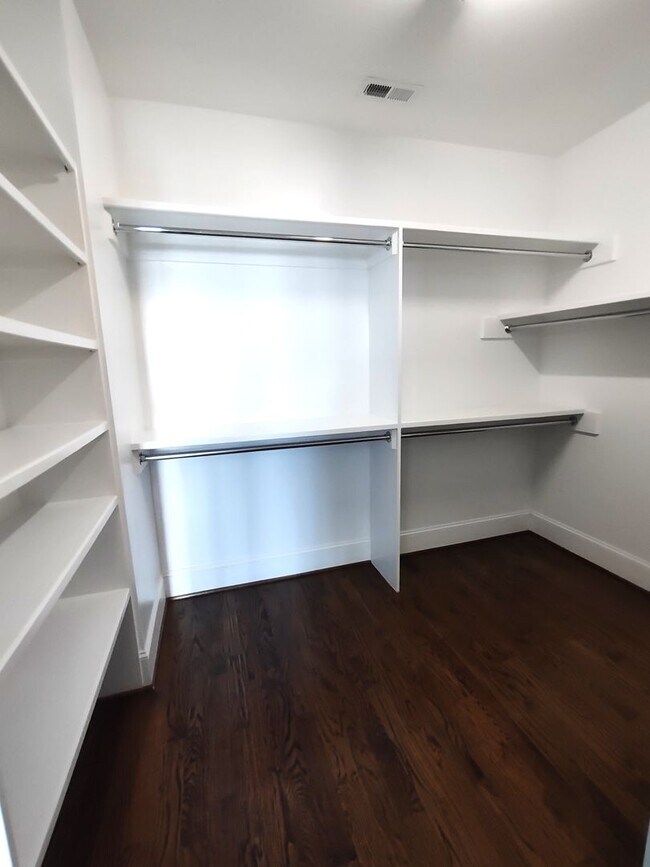 Building Photo - Luxury Townhome Available in Fairway Row C...