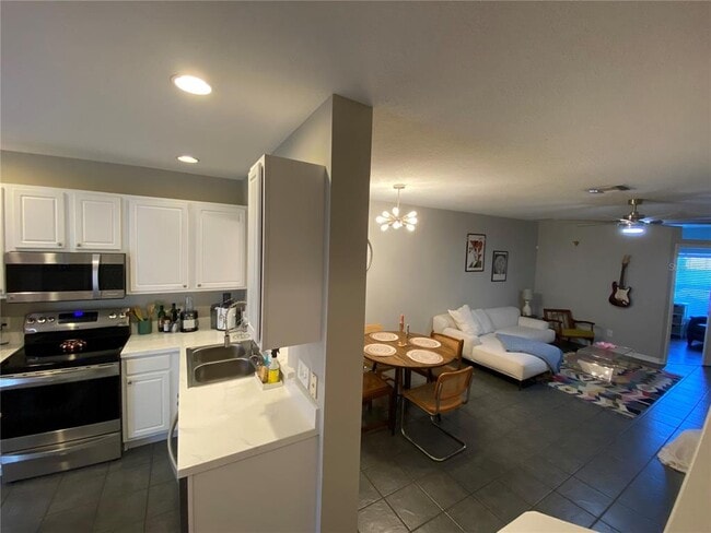 Building Photo - 16326 Swan View Cir