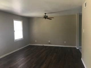 Building Photo - 5664 Vanderbilt Dr