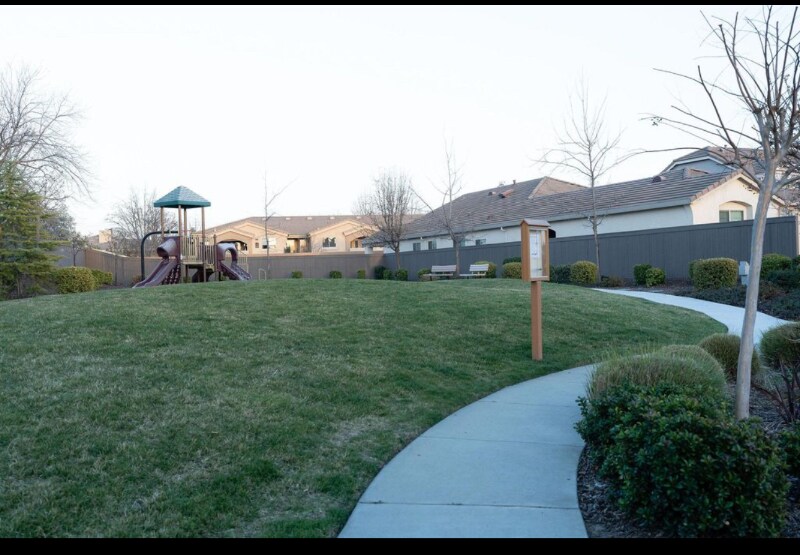 Building Photo - 3312 Moscato St