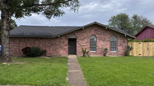 Primary Photo - 9750 Guest St