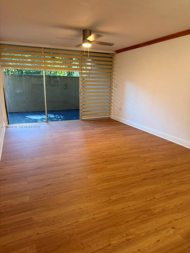 Building Photo - 10835 SW 112th Ave