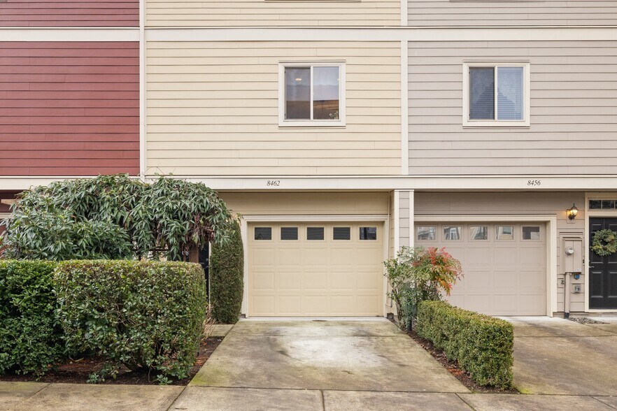 Building Photo - 8462 NE Noelle Way