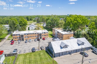 Building Photo - 202 N East St
