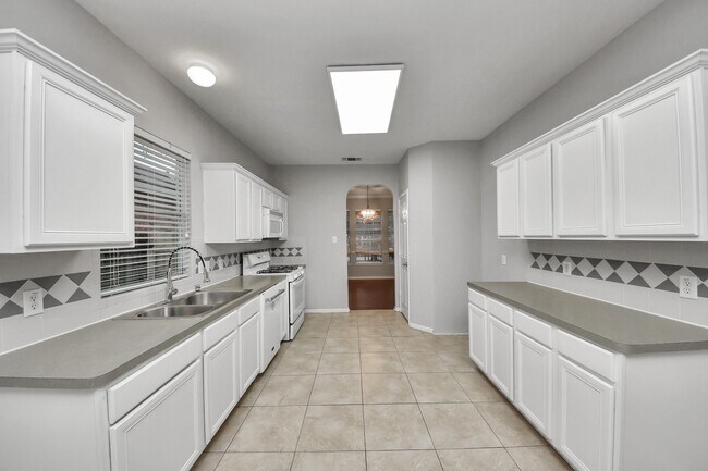 Building Photo - 1502 Brook Grove Dr