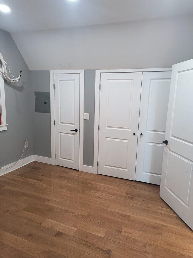 Building Photo - 530-532-532 40th St