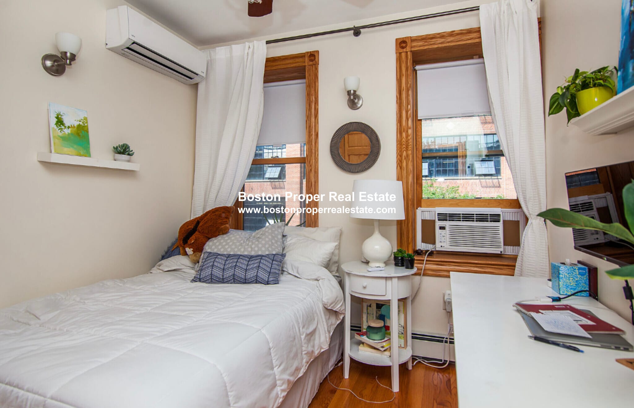 Building Photo - 137 Charles St