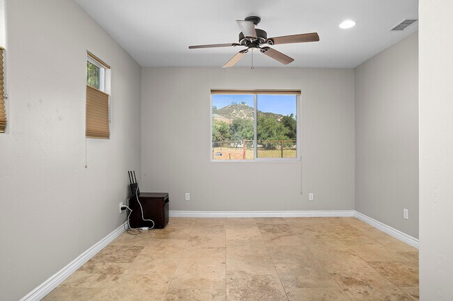 Building Photo - 2629 N Twin Oaks Valley Rd