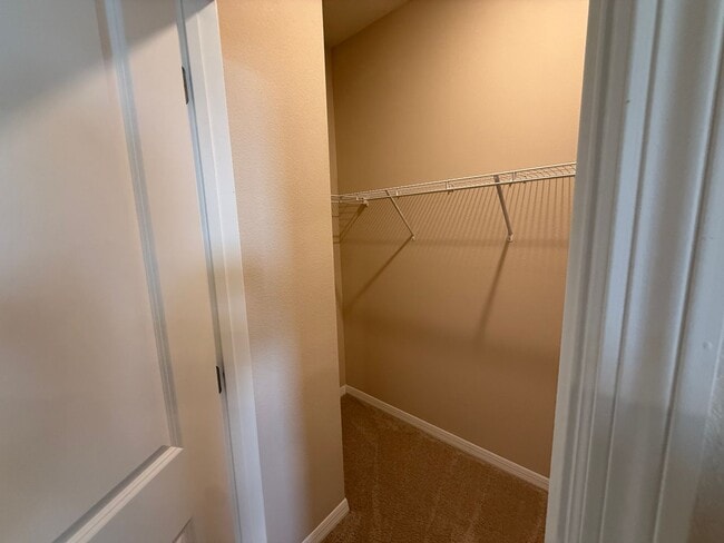 Building Photo - 3 Bedroom 2.5 Bath Single Family Home Promenade Estates