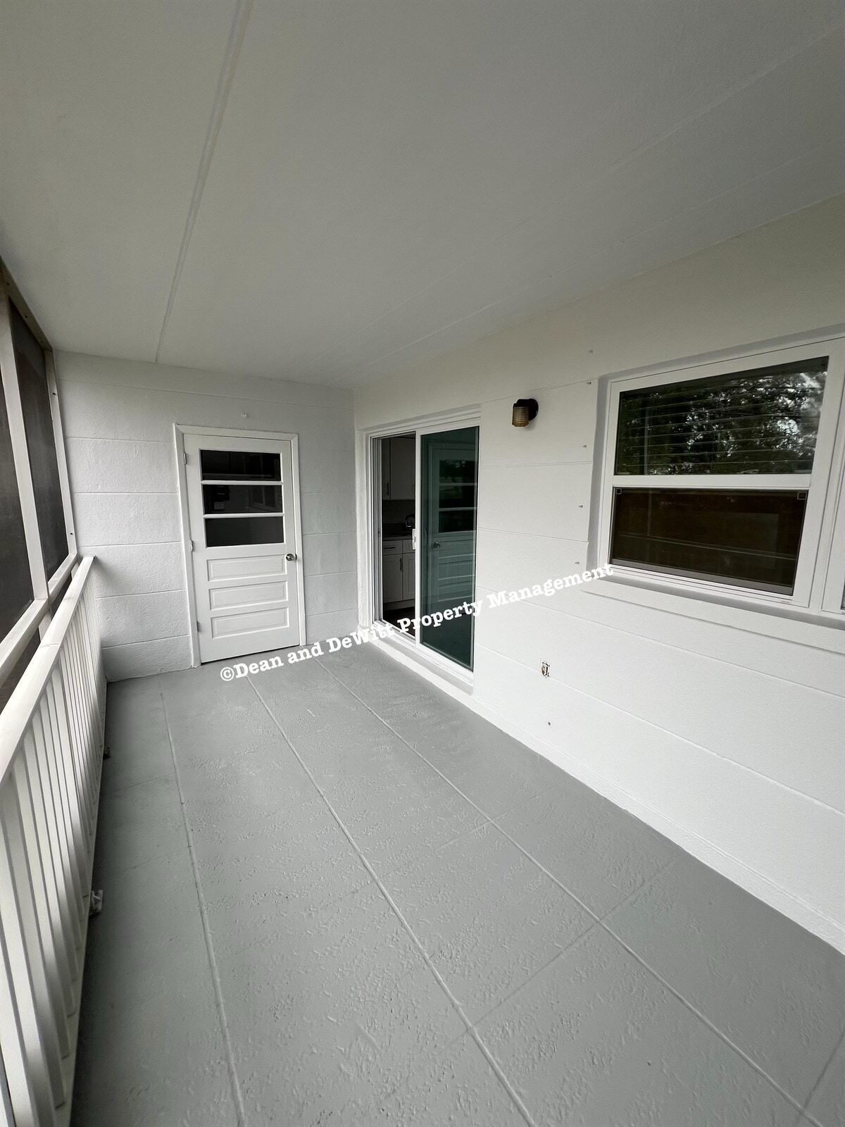 Building Photo - 2 Bed/1 Bath - Unit 6