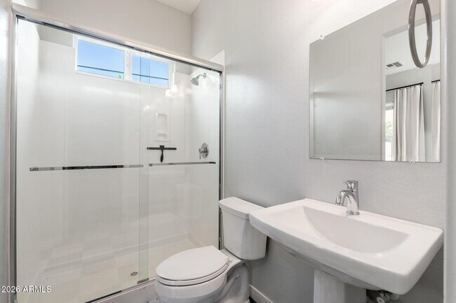 Building Photo - 1555 E Ocotillo Rd