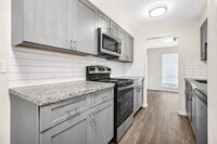 Building Photo - 6358 Creekbend Dr