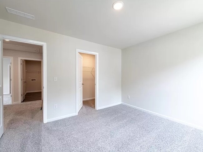 Building Photo - 1032 Umstead Grove Way