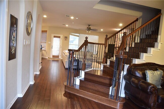 Building Photo - 9500 Lisi Anne Dr