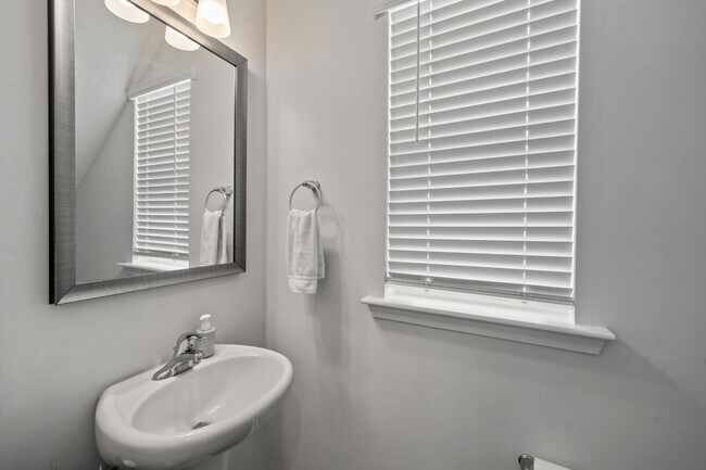 Building Photo - 226 Flagler Dr