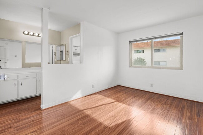 Building Photo - 8641 Lake Murray Blvd