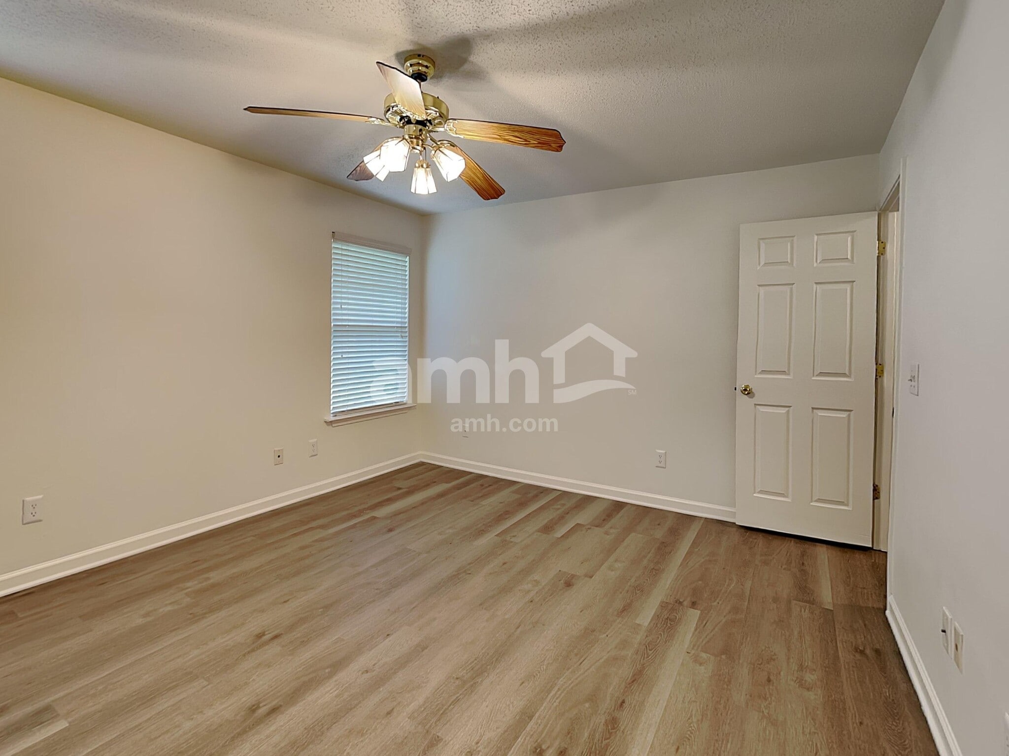 Building Photo - 4020 Landerwood Dr