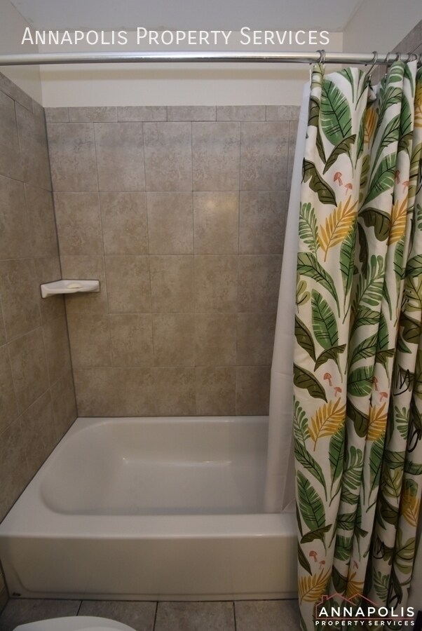 Building Photo - 1673 Forest Hill Ct