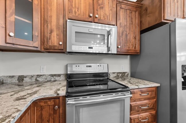 Building Photo - Beautiful Home in Walden Park