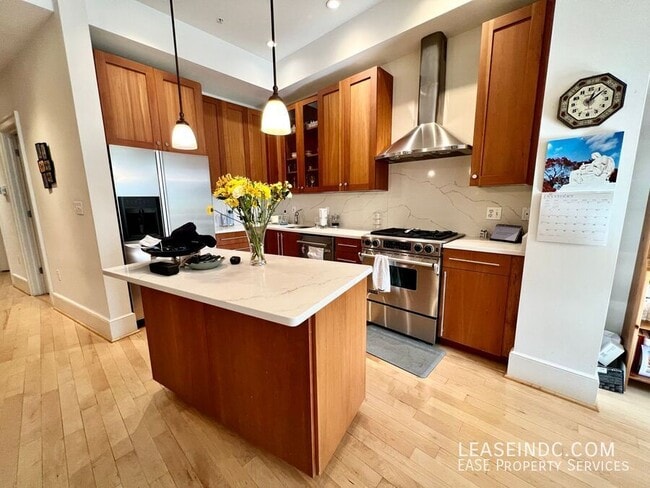 Building Photo - 1433 R St NW