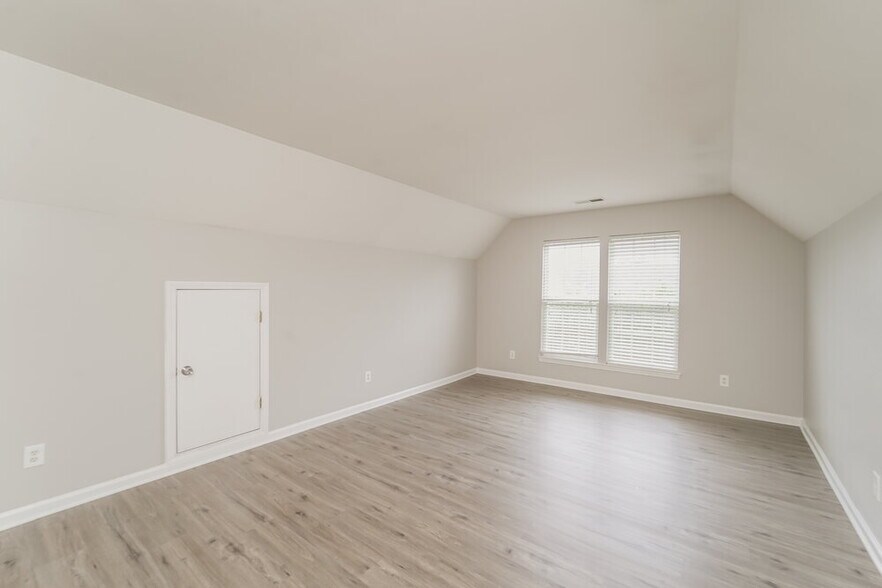 Building Photo - 5049 Prosperity Ridge Rd
