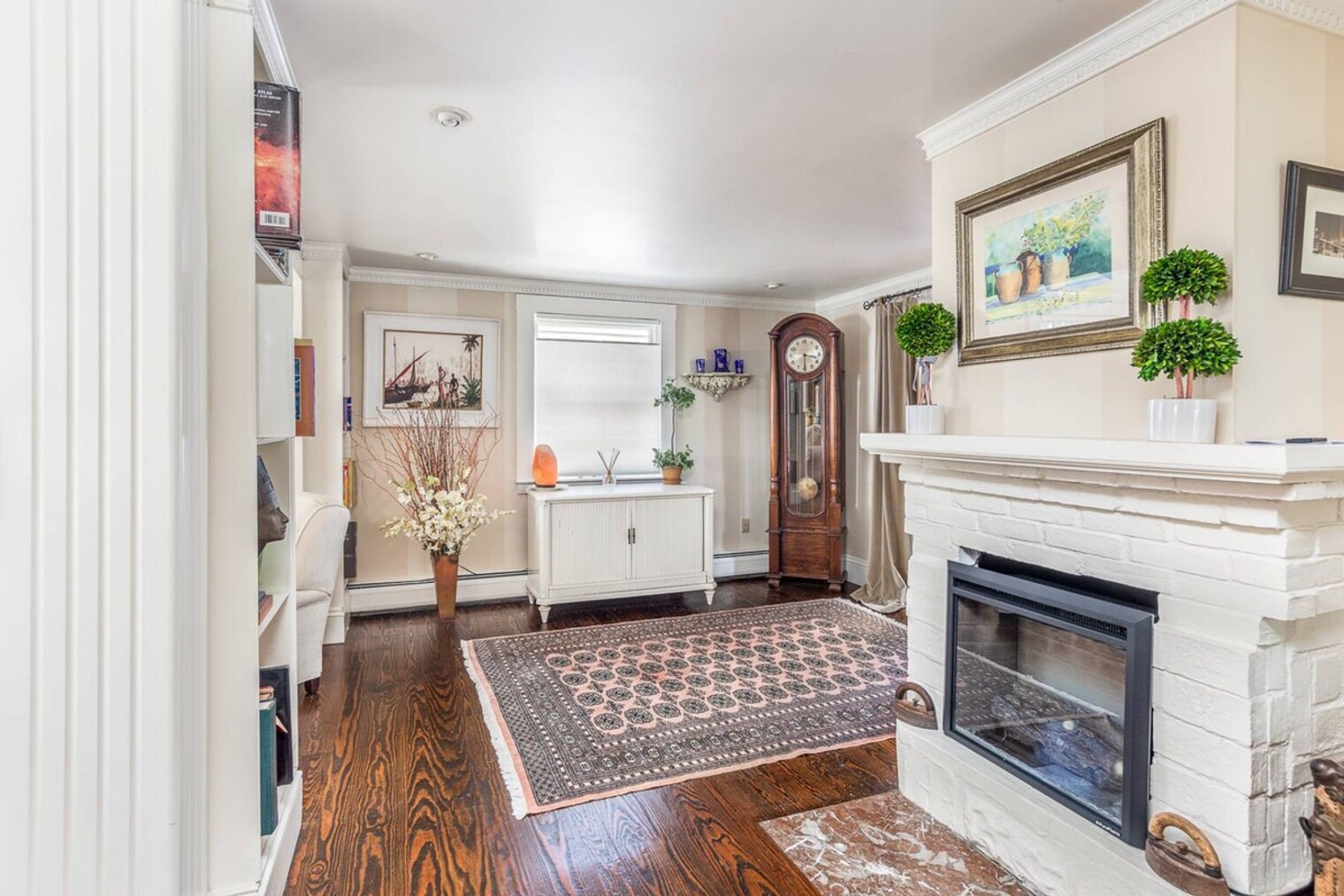 Building Photo - 27 Blaney St