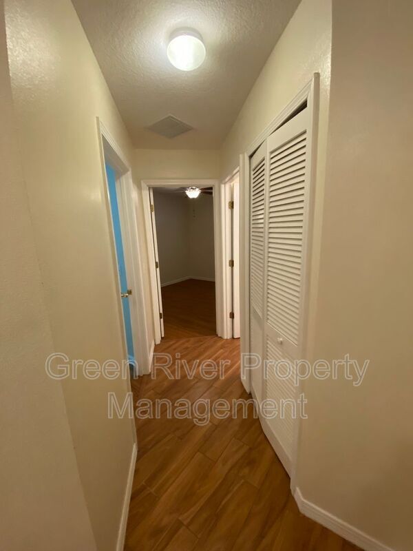 Building Photo - 1800 Green Springs Cir