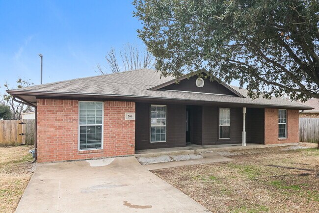 Building Photo - 206 E Holly